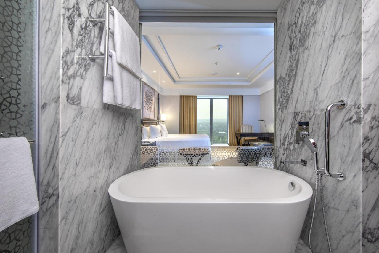 ไอทีซี รอยัล เบงกอล อะ ลักชัวรี คอลเลคชั่น โฮเต็ล โกลกาตา Hotel ภายนอก รูปภาพ Bathroom
