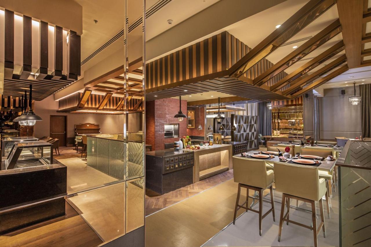 ไอทีซี รอยัล เบงกอล อะ ลักชัวรี คอลเลคชั่น โฮเต็ล โกลกาตา Hotel ภายนอก รูปภาพ The Kitchen